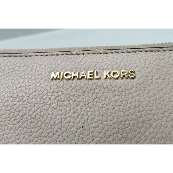 Michael Kors Light Pink Pebbled Leather Zip Around Credit Card ID Window Wallet - Picture 4 of 15